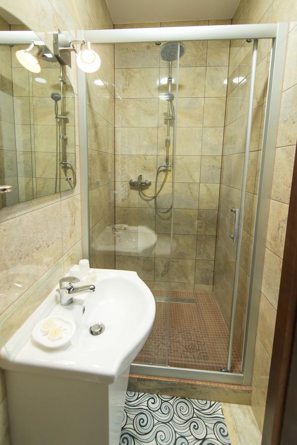 First Hotel ทเชฟ ภายนอก รูปภาพ