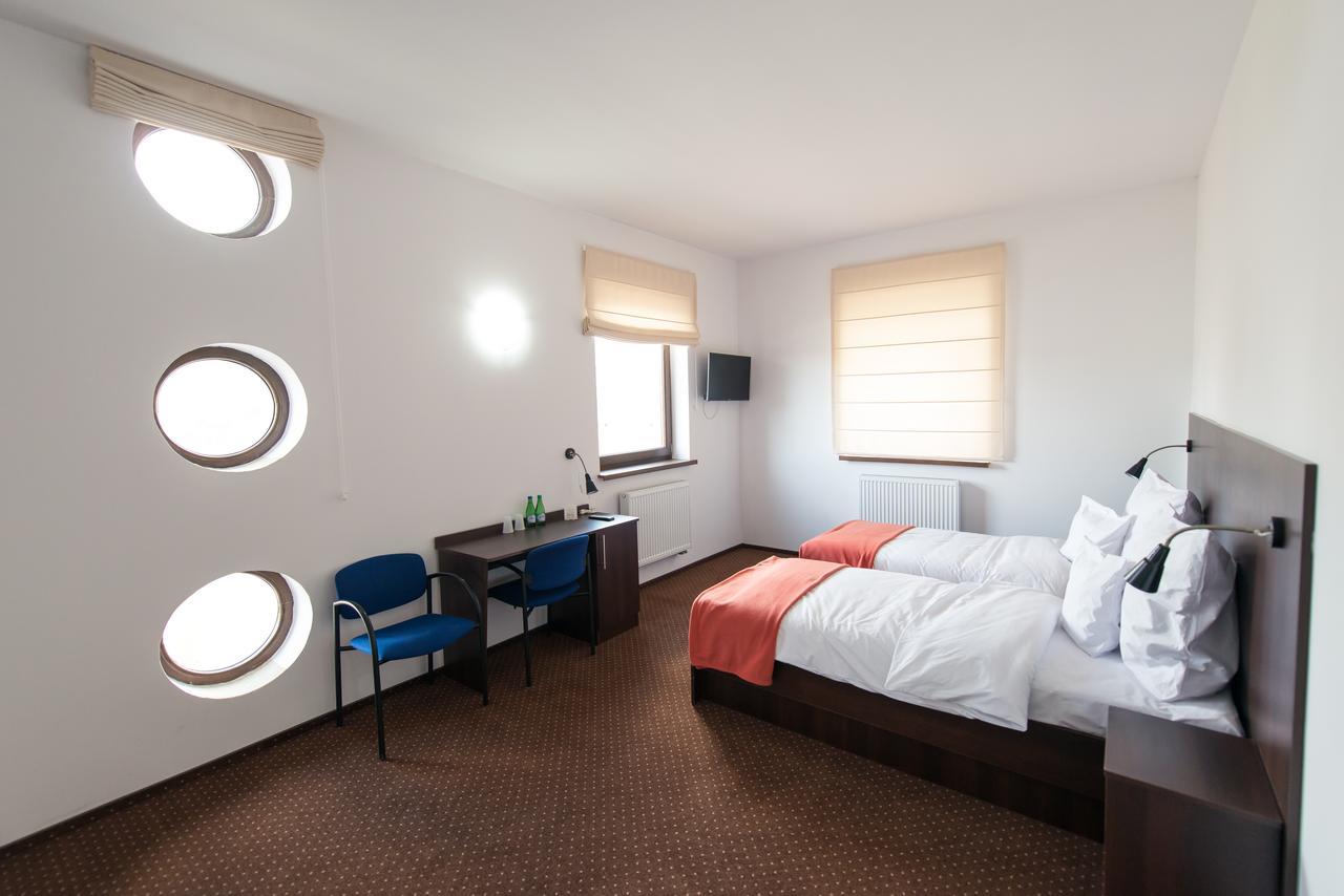 First Hotel ทเชฟ ภายนอก รูปภาพ